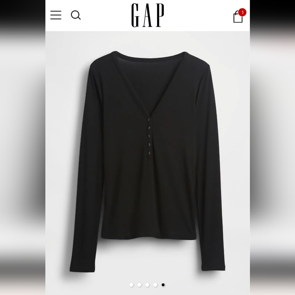 GAP Black Buttoned V-Neck Long Sleeve Top